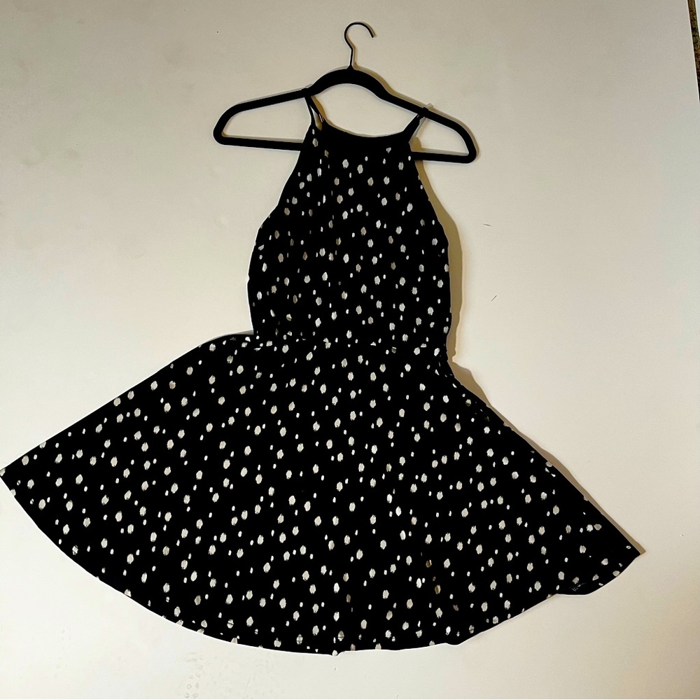 Adorable halter neck skater skirt dress!